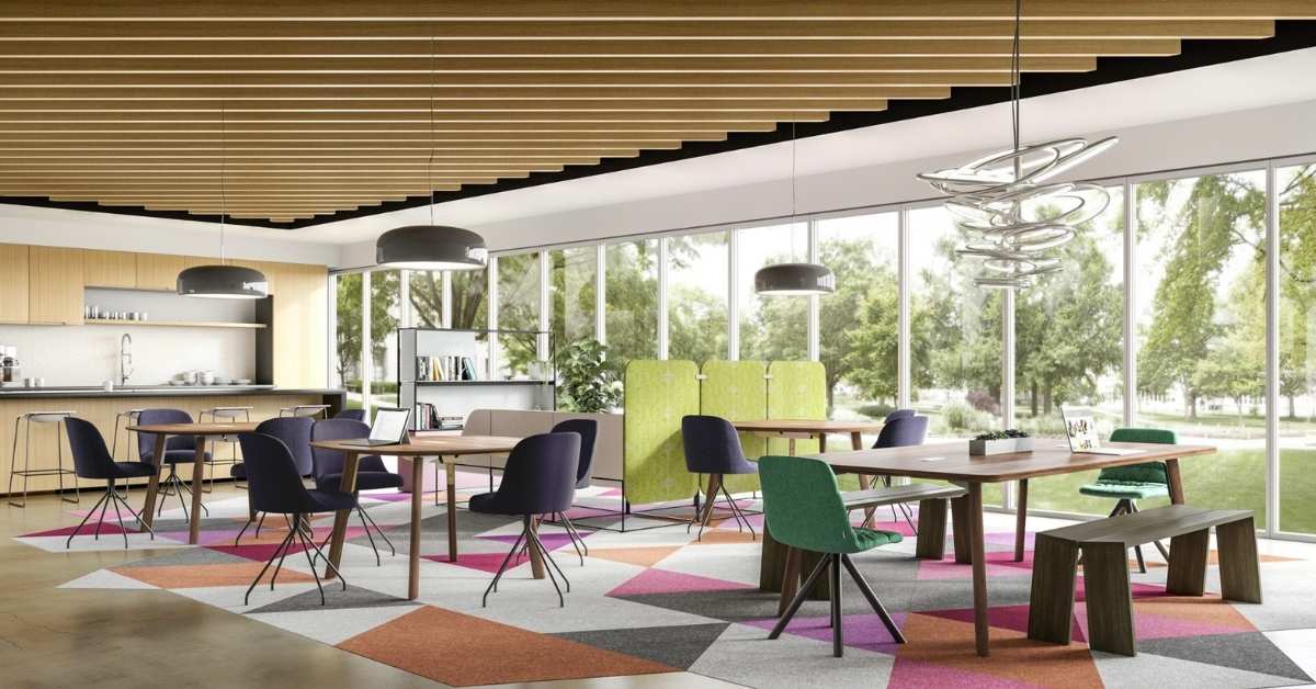 Steelcase hospitality dining and collaboration space with flexible guest seating and café furniture